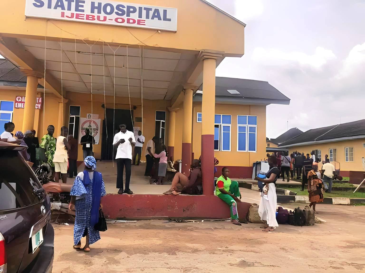 Over 100 Students Hospitalised as Strange Gas Emissions Affect Ogun Schools Again Over 100 Students Hospitalised as Strange Gas Emissions Affect Ogun Schools Again